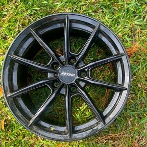 Petrol P4B gloss black  (17" x 8", +40 Offset, 5x120 Bolt Pattern, 72.1mm Hub)